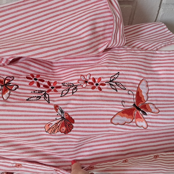 Blair Pink/White Striped Butterfly Embroidered Button Down Blouse. Size Large. - Picture 5 of 9